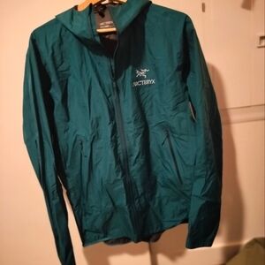 Arc'teryx Zeta SL Rain Jacket Mens Size Medium Super Lightweight Hooded Goretex